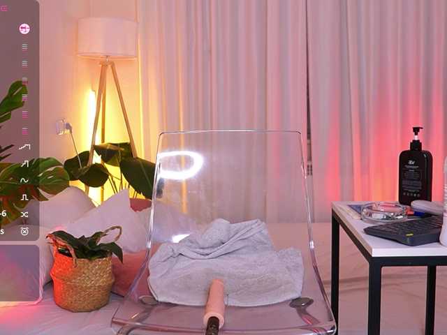 SexyBlondeDoll's BongaCams show and profile