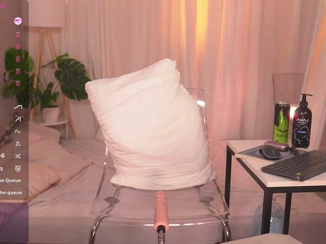 SexyBlondeDoll from BongaCams is Freechat