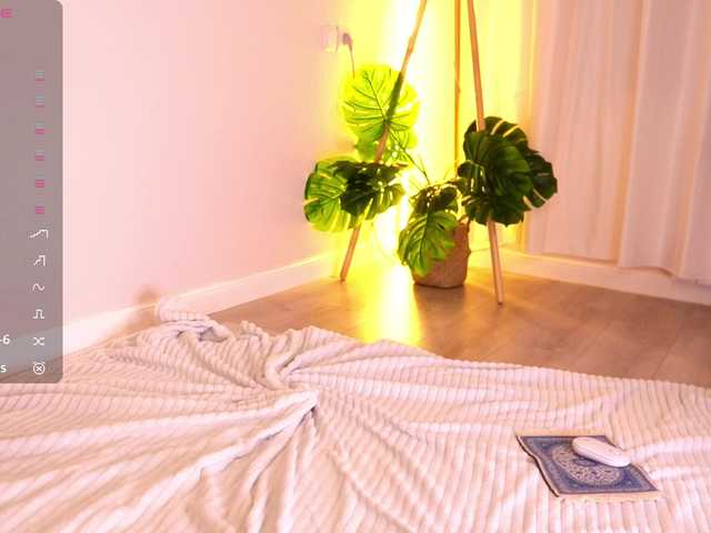 SexyBlondeDoll's BongaCams show and profile