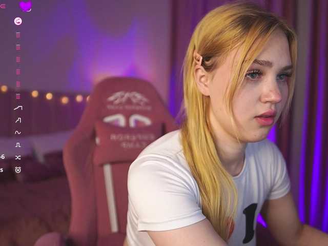  SexyBlondeDoll chat room