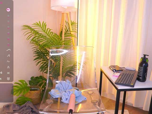 SexyBlondeDoll's BongaCams show and profile