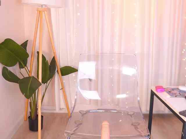 SexyBlondeDoll webcam