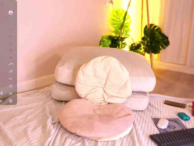 SexyBlondeDoll webcam