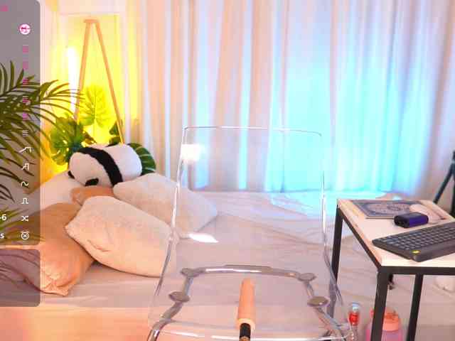 SexyBlondeDoll webcam