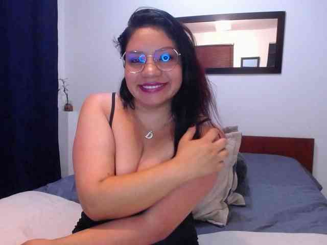 Samaantha webcam