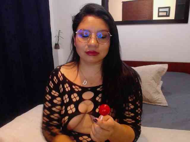 Samaantha webcam