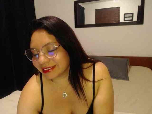 Samaantha webcam