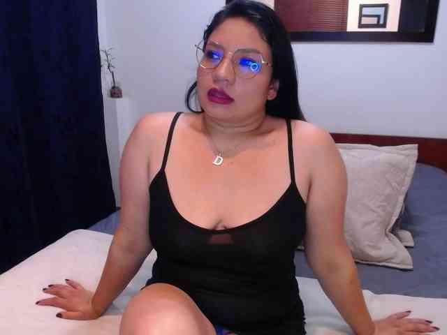 Samaantha webcam