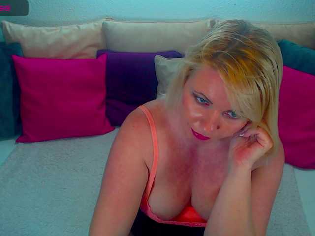 Alexin-McQueen's BongaCams show and profile