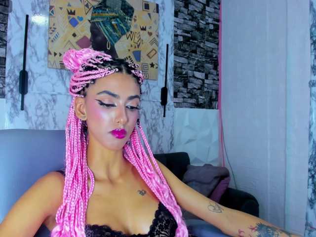 queencuarxxo's BongaCams show and profile