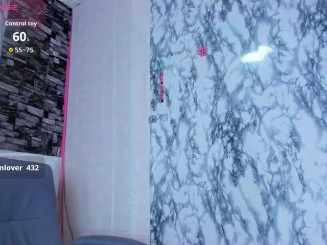 queencuarxxo's BongaCams show and profile