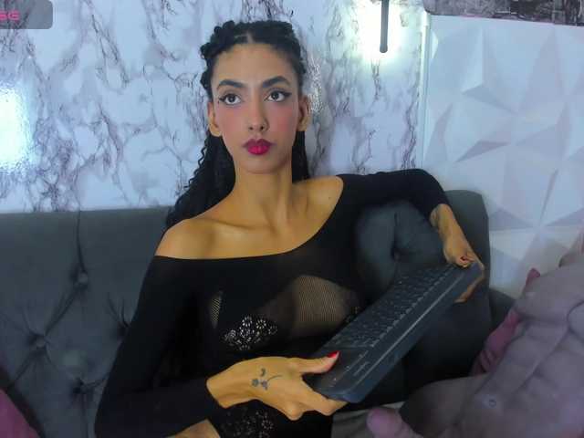 queencuarxxo's BongaCams show and profile