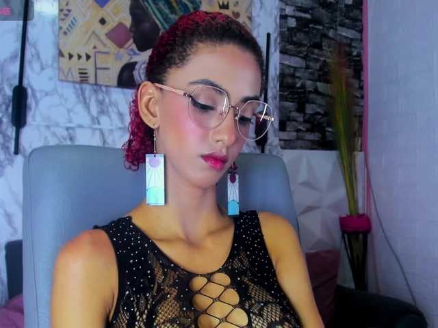 queencuarxxo's BongaCams show and profile