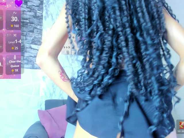 queencuarxxo's BongaCams show and profile