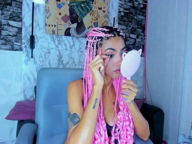 queencuarxxo webcam bongacams model stream image