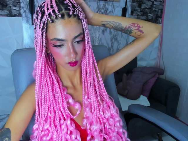 queencuarxxo's BongaCams show and profile