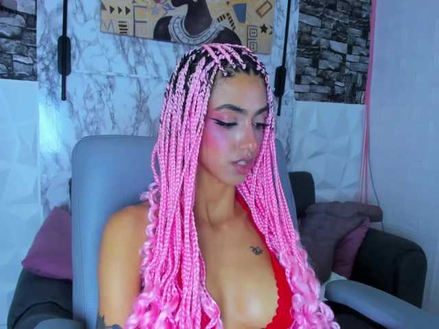 queencuarxxo's BongaCams show and profile