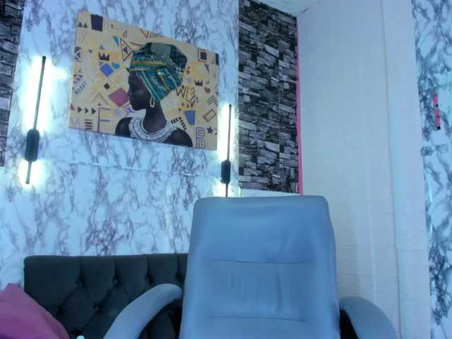 queencuarxxo's BongaCams show and profile