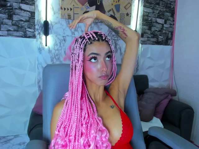 queencuarxxo's BongaCams show and profile