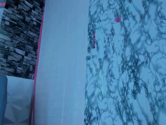 queencuarxxo's BongaCams show and profile