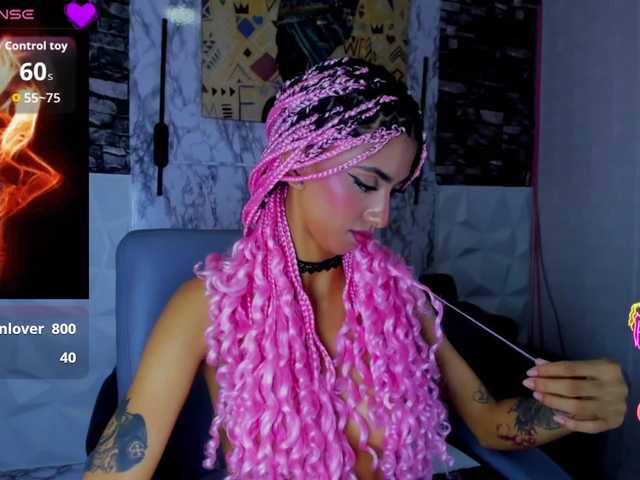 queencuarxxo's BongaCams show and profile