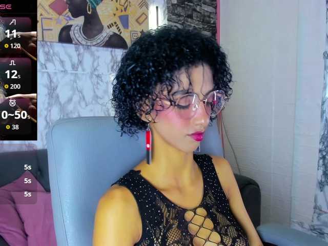 queencuarxxo's BongaCams show and profile