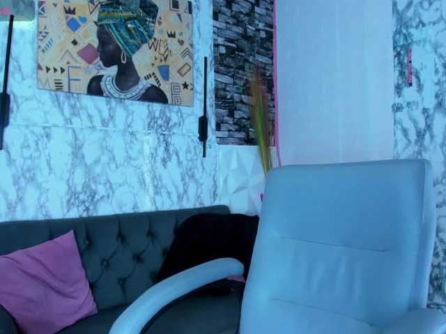 queencuarxxo webcam bongacams model stream image