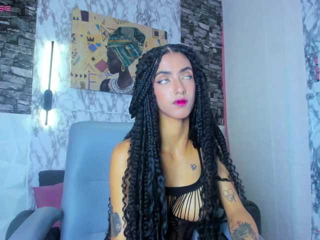 queencuarxxo's BongaCams show and profile