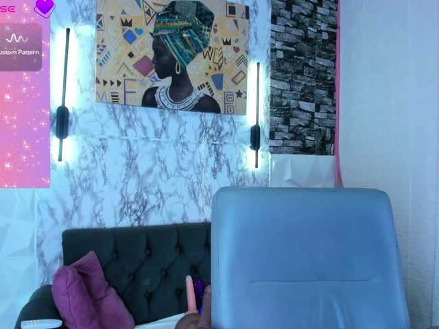 queencuarxxo's BongaCams show and profile