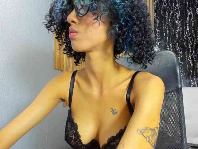 queencuarxxo webcam