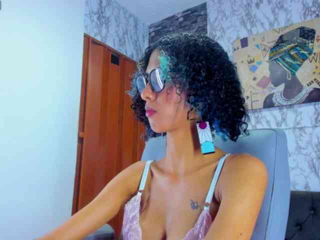 queencuarxxo webcam