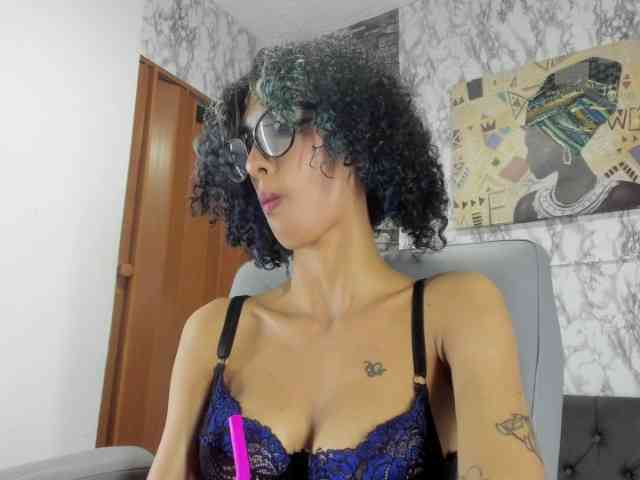 queencuarxxo webcam