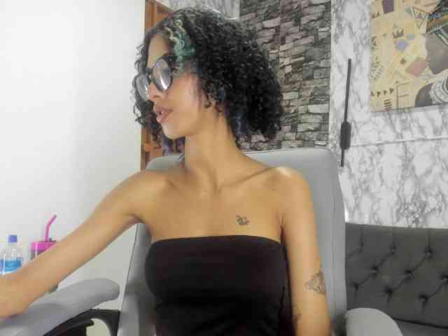queencuarxxo webcam