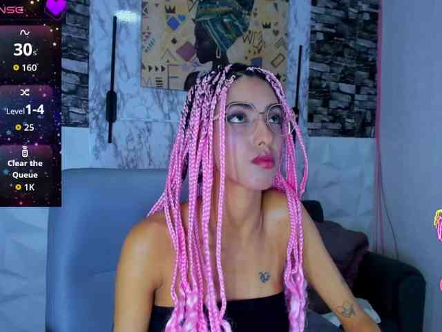 queencuarxxo Live Webcam on BongaCams