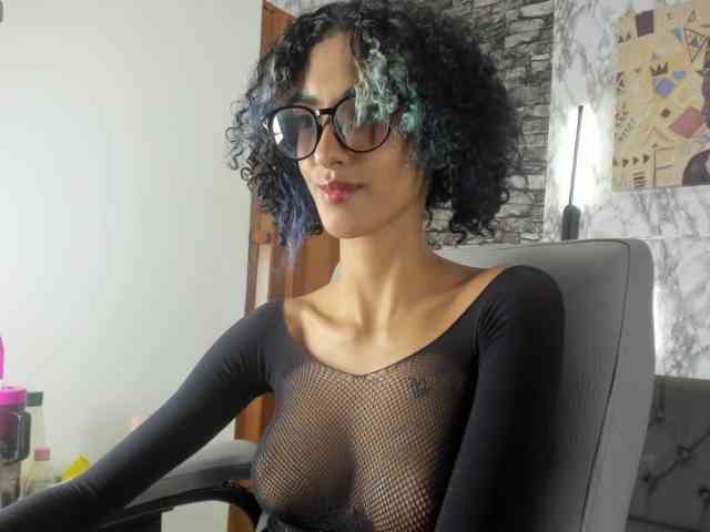 queencuarxxo webcam