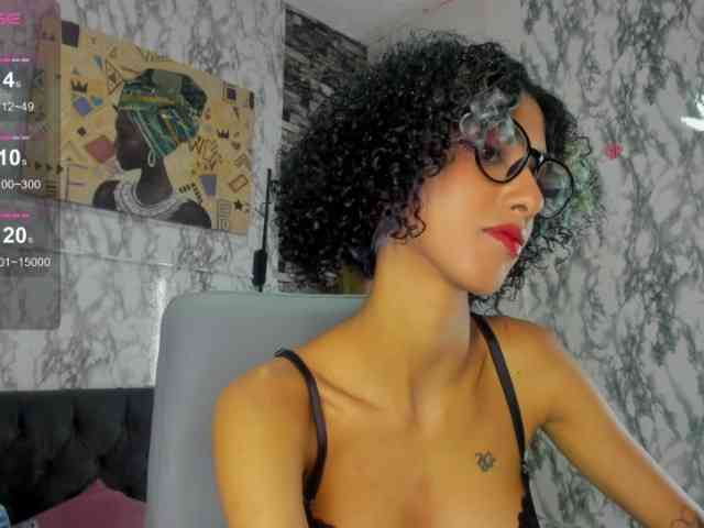queencuarxxo webcam