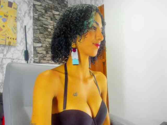 queencuarxxo webcam