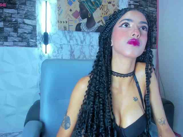 queencuarxxo webcam