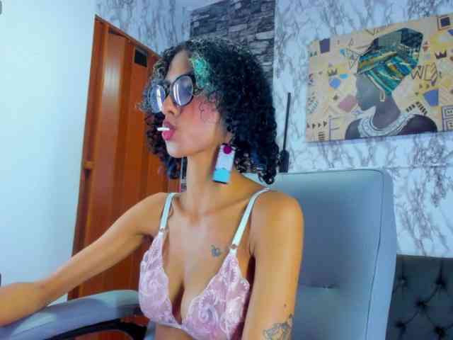 queencuarxxo webcam