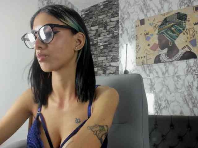 queencuarxxo webcam