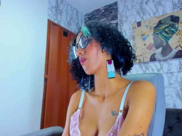 queencuarxxo webcam