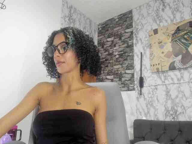 queencuarxxo webcam