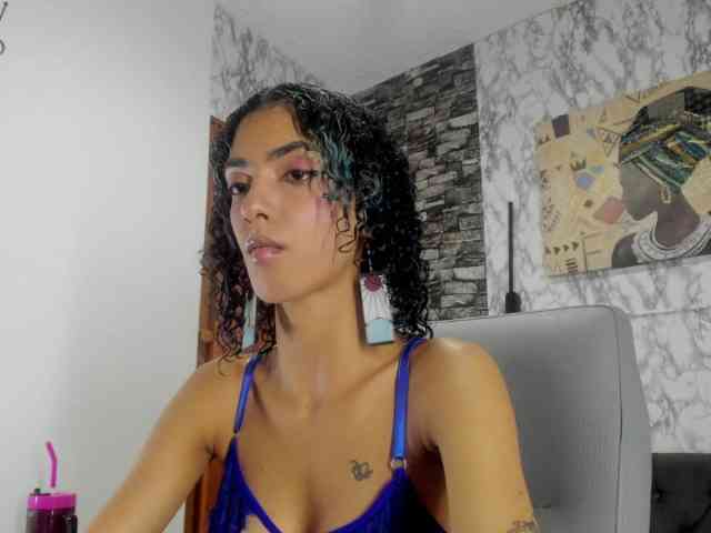 queencuarxxo webcam
