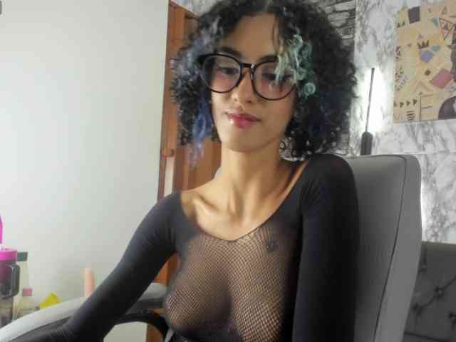 queencuarxxo webcam