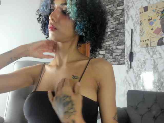 queencuarxxo webcam