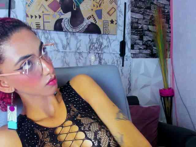 queencuarxxo webcam