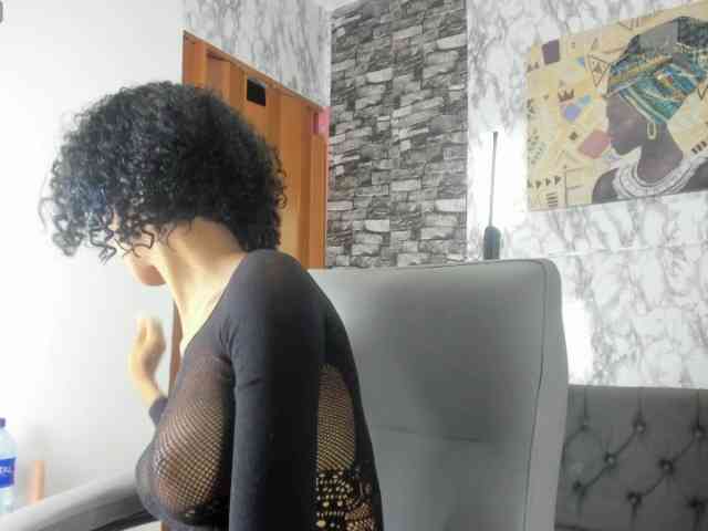 queencuarxxo webcam