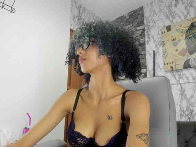 queencuarxxo webcam