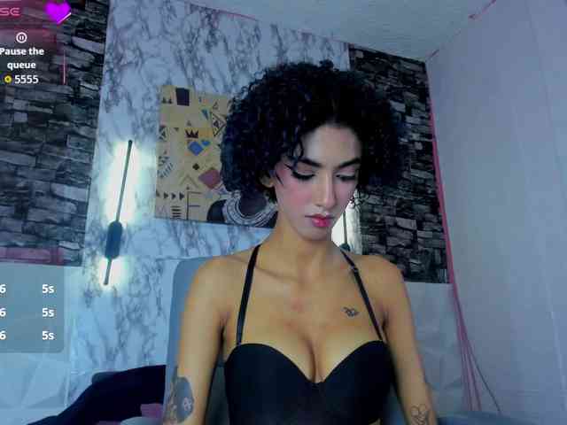 queencuarxxo webcam