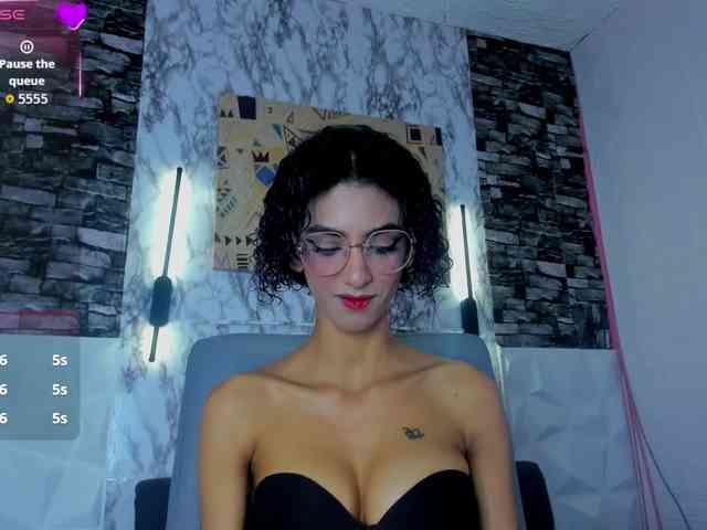 queencuarxxo webcam